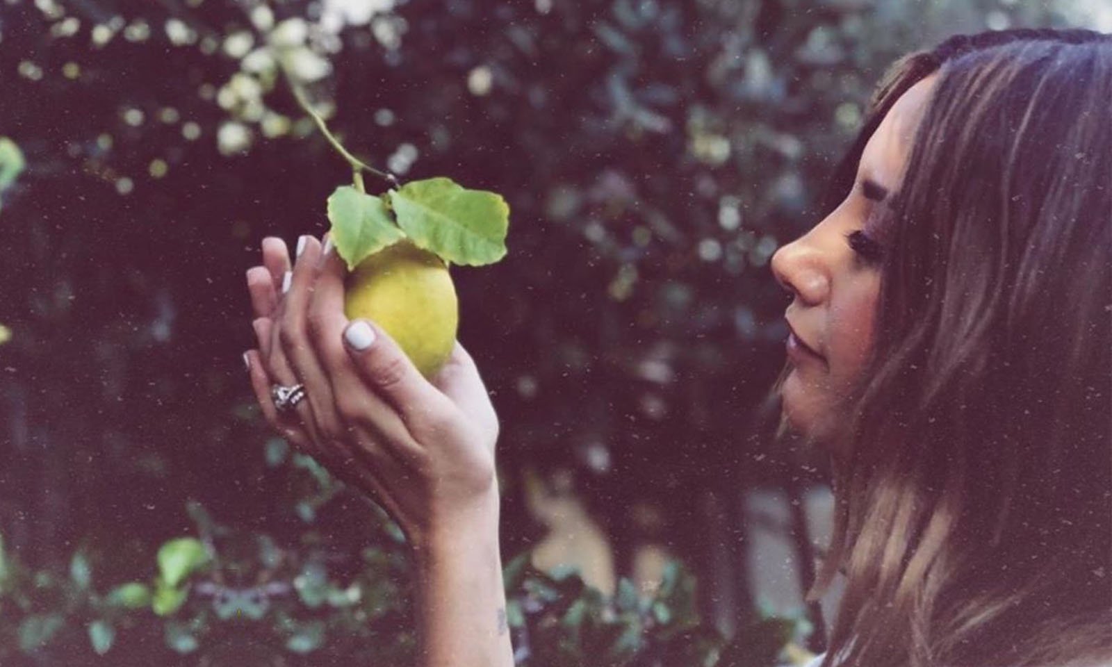 “Lemons”: Ashley Tisdale anuncia data de lançamento de seu novo single