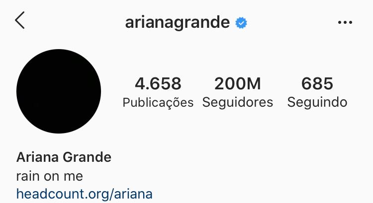 Ariana Grande se torna a primeira mulher a atingir 200 milhões de seguidores no Instagram