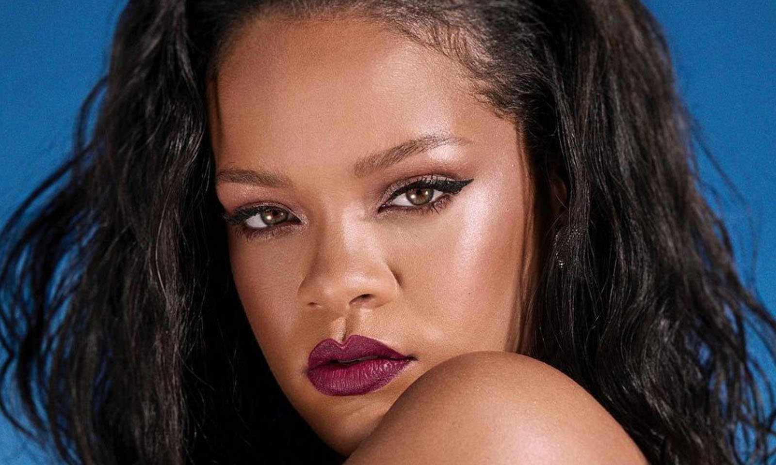 'Fenty': marca de luxo de Rihanna encerra atividades por tempo indeterminado