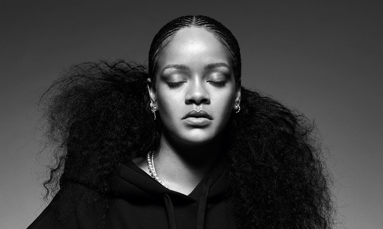 Rihanna suspende vendas da marca Fenty para apoiar blecaute do Black Lives Matter