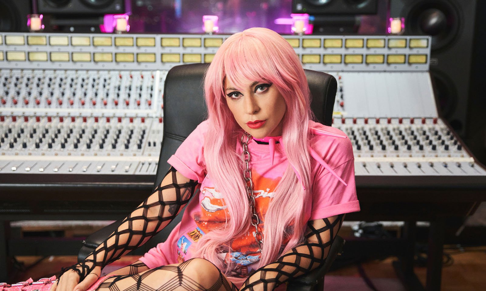 “GagaRadio”: Lady Gaga anuncia programa dedicado ao “Chromatica” em parceria com o Apple Music