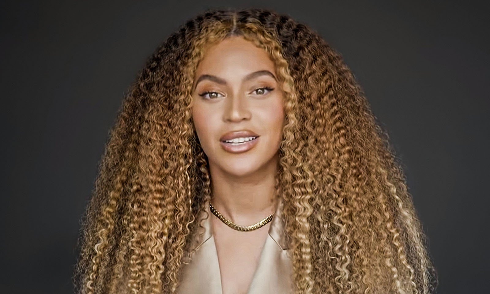 Beyoncé anuncia doação de 1 milhão de dólares para ajudar pequenas empresas de propriedade negra