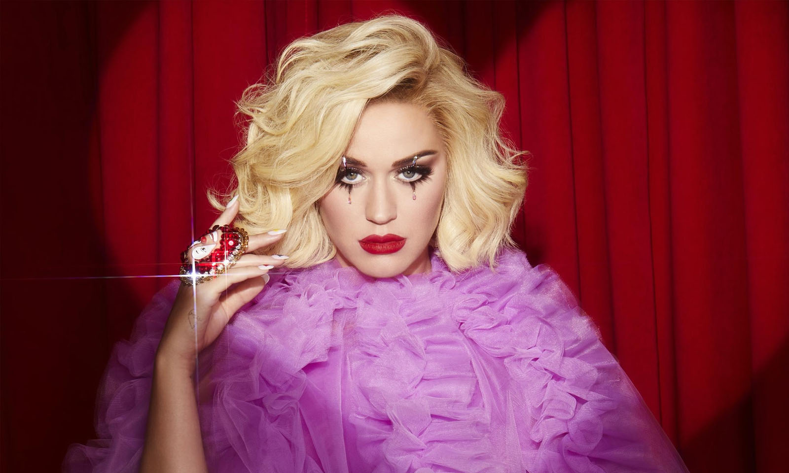“Cry About It Later” é o novo single do álbum “Smile” de Katy Perry; segundo Siri da Apple