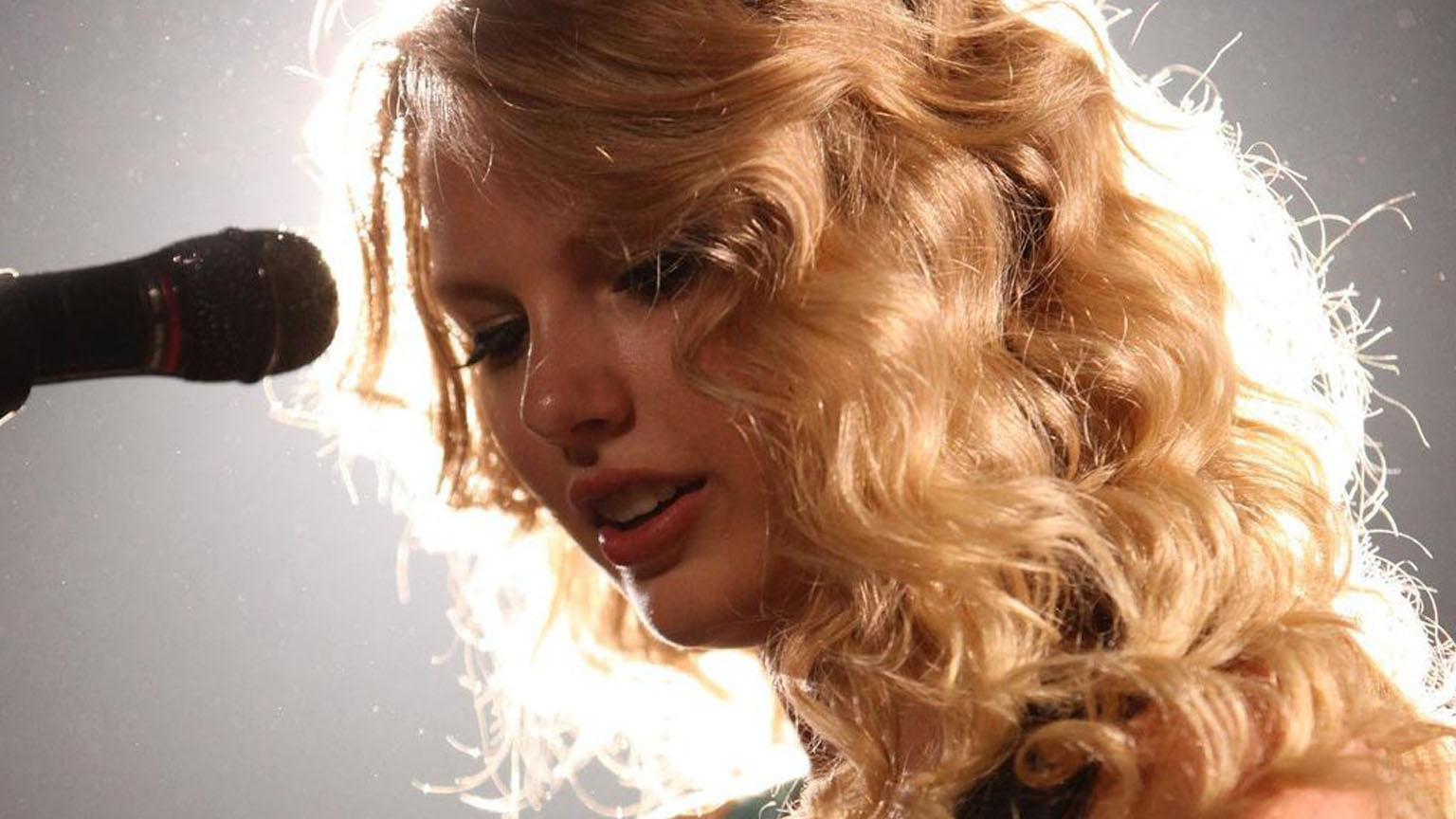 Taylor Swift cresce 82% em streaming na Deezer após lançamento de 'Fearless (Taylor’s Version)'