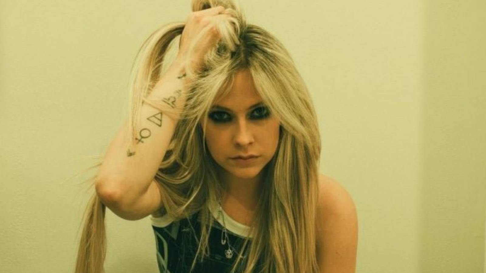 Após anúncio de Avril Lavigne no Palco Sunset, fãs pedem transferência para Palco Mundo no Rock in Rio