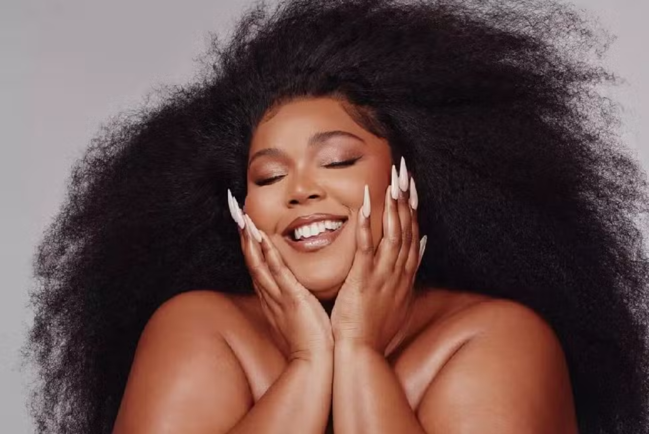 Lizzo quebra o silêncio sobre acusações de assédio sexual feitas por ex-dançarinas