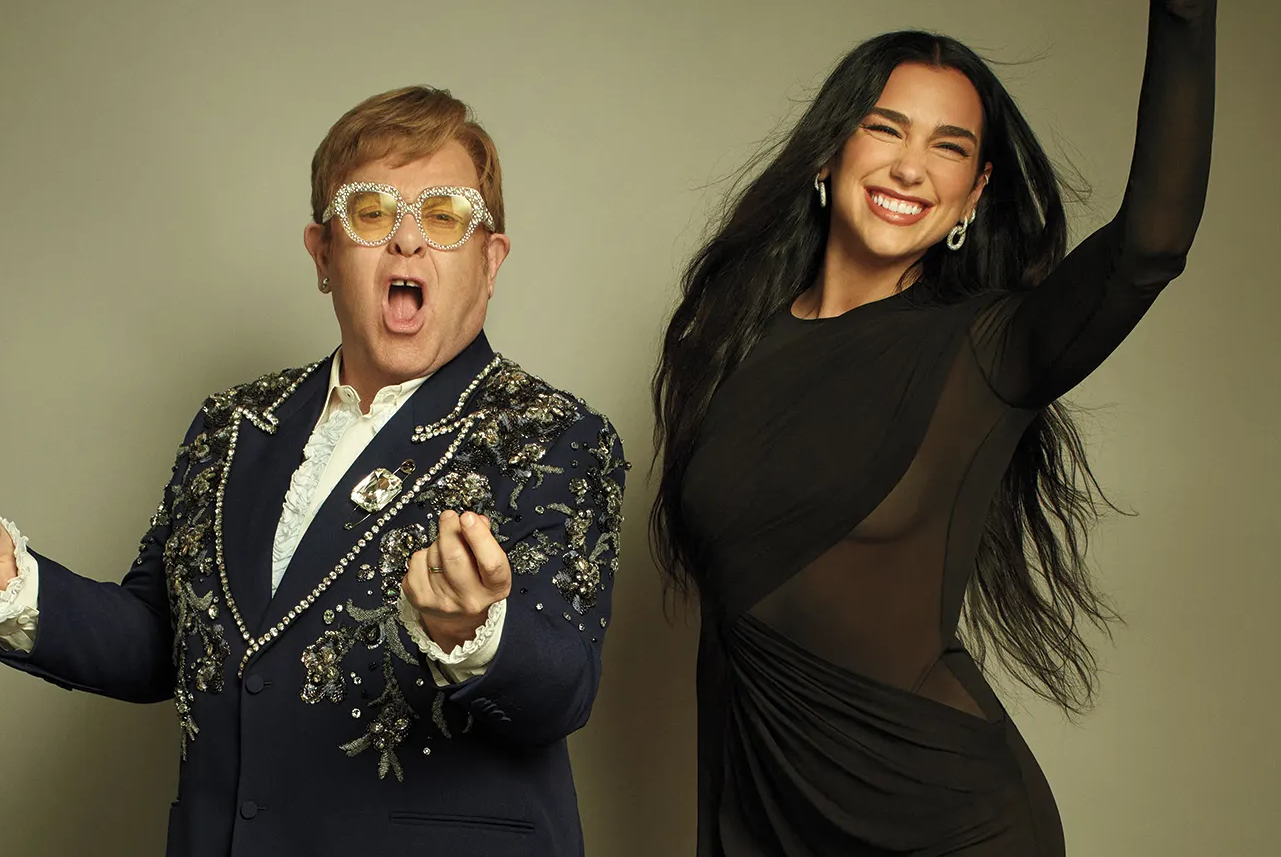 Elton John surpreende e canta clássico em casamento de Dua Lipa na Sicília