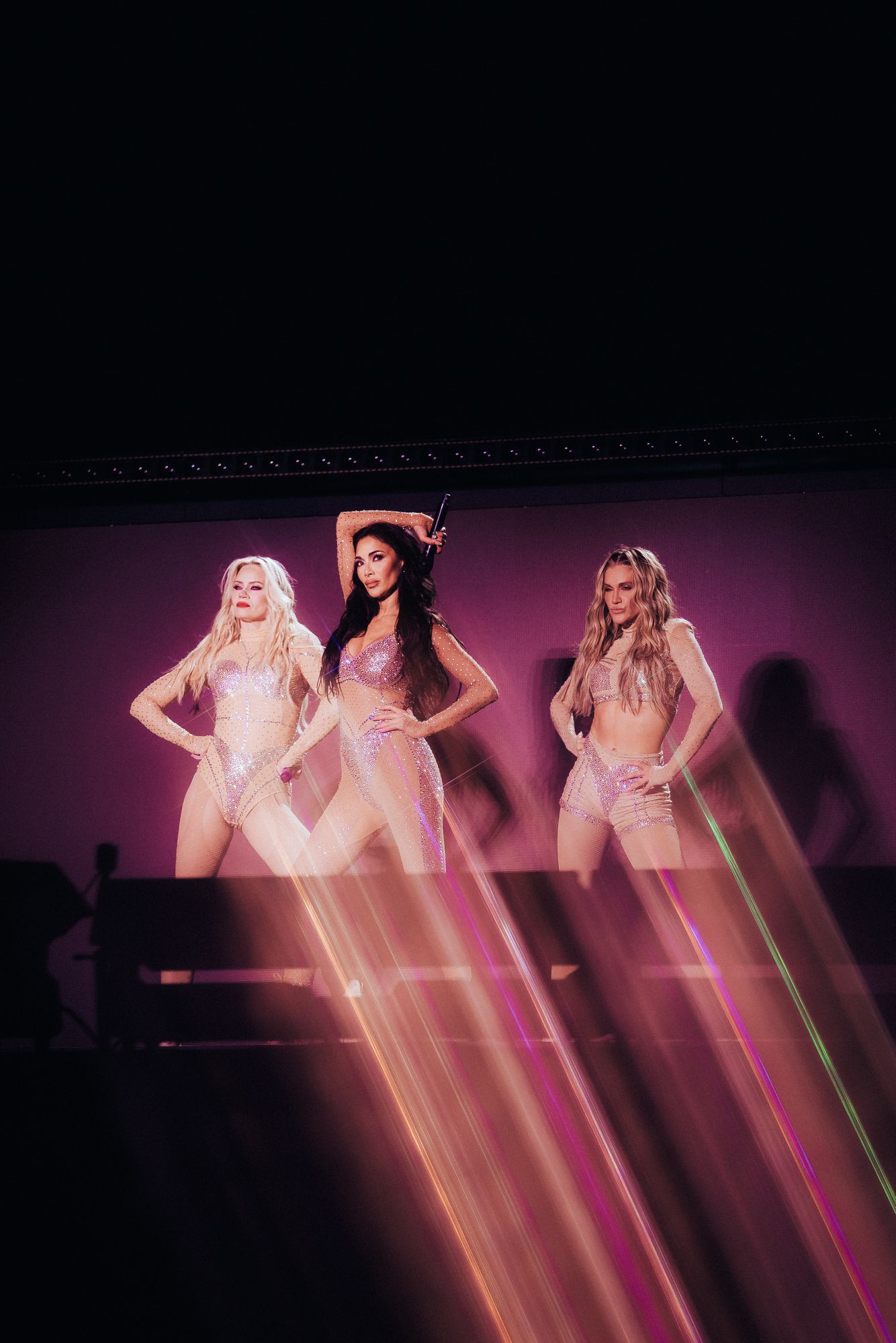 Pussycat Dolls fazem estreia histórica no Brasil com hits dos anos 2000, fãs no palco e homenagem ao samba Pussycat Dolls fazem estreia histórica no Brasil com hits dos anos 2000, fãs no palco e homenagem ao samba