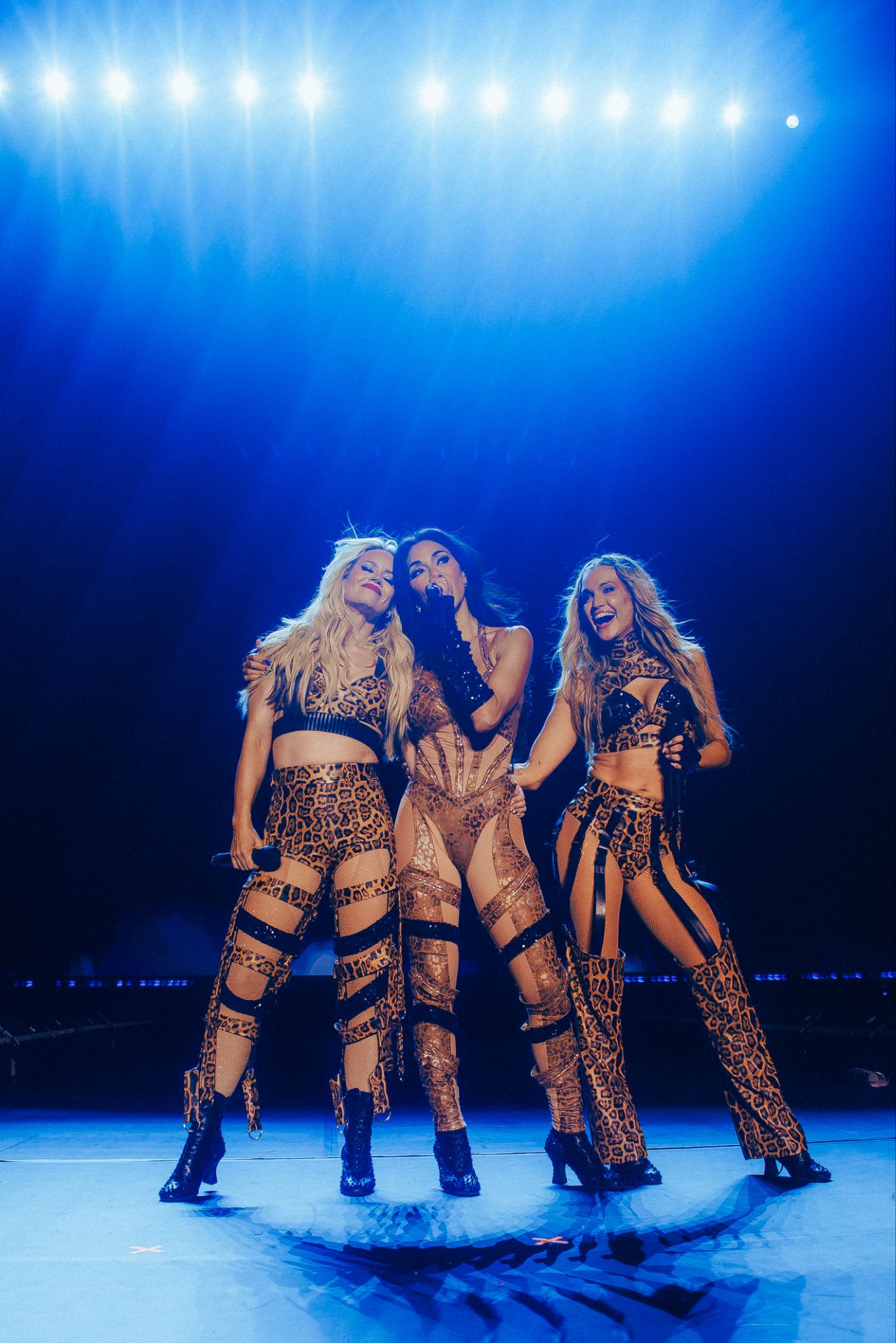 Pussycat Dolls fazem estreia histórica no Brasil com hits dos anos 2000, fãs no palco e homenagem ao samba Pussycat Dolls fazem estreia histórica no Brasil com hits dos anos 2000, fãs no palco e homenagem ao samba